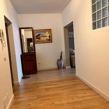 Shining شقة شكودر