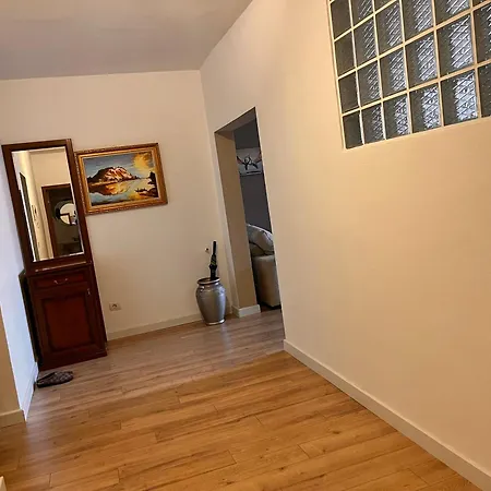 Shining Lejlighed Shkodër