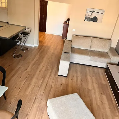 Shining Διαμέρισμα Σκόδρα