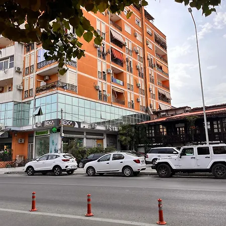 Shining * Σκόδρα