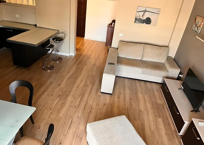 Shining アパート Shkodër